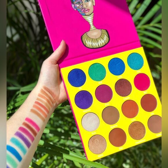 Juvias Place The Masquerade large, the douce and the Saharan II eyeshadow lot - Picture 11 of 13